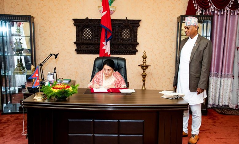 Photo of नागरिकता विधेयकमा मध्यमार्ग : सरकारले आयोग बनाउने, राष्ट्रपतिले प्रमाणीकरण गर्ने