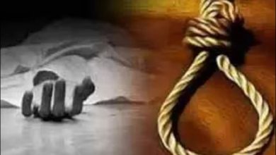 Photo of वीरगञ्ज–१६ नगवामा एक किशोरी पंखामा पासो लगाएको अवस्थामा फेला